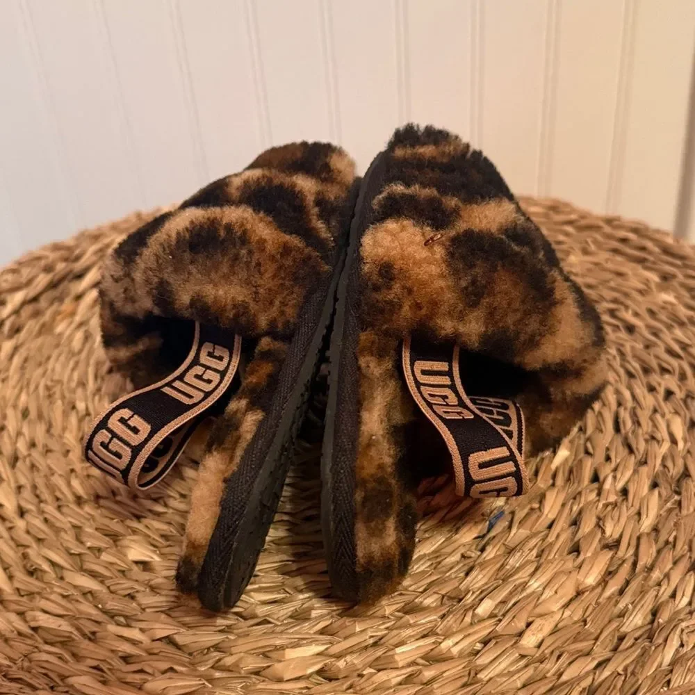 UGG Kids Animal Print Fluffy Slippers - 10 - Good Condition